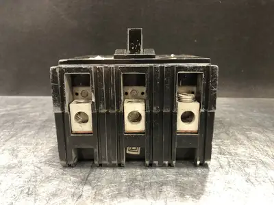 USED SQUARE D FHL36050