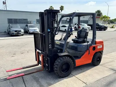 Used 2018 TOYOTA 8FDU30 Misc Forklifts Florida US | Truck and Van Outlet #1506273