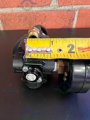 USED FAIRCHILD 10222 PNEUMATIC PRECISION REGULATOR 500 PSIG W/ CPI 0-15 PSI GAUGE