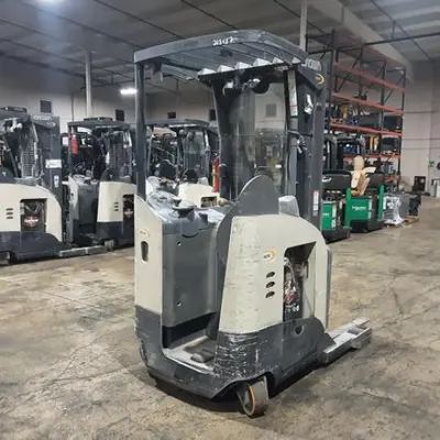 USED 2016 CROWN RR5725-45