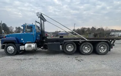 Used 2001 MACK RD688S ROLL OFF Garbage trucks Virginia US | Proxy Equipment #1381225