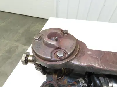 Hyster E50XM-33 Electric Forklift Rear Axle Dual Hydraulic Steering Assembly