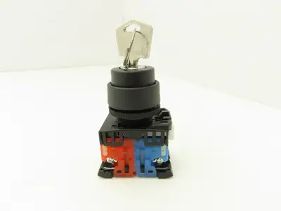 Fuji Electric Keyed Switch 2-Position Maintained 22mm 250V 6A