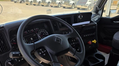 New | in-Stock 2026 INTERNATIONAL HX Conventional trucks Texas US | Roll Off Truck World #1491826