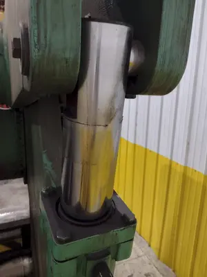 250 TON X 12' ACCURPRESS MODEL #725012 HYDRAULIC PRESS BRAKE: YOBRO #24251