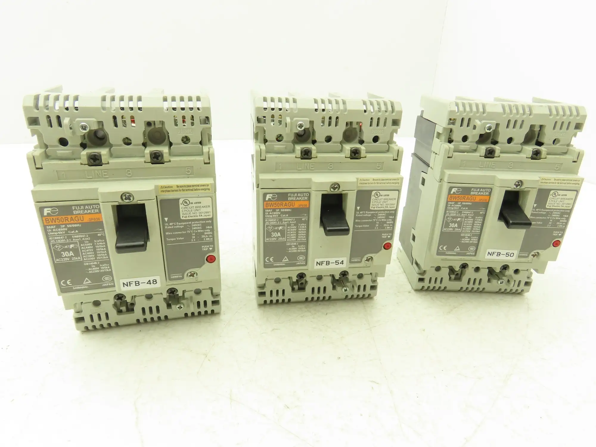 Fuji BW50RAGU3P030 3-Pole Auto Circuit Breaker 30A 500V 3Ph Molded Case Lot of 3