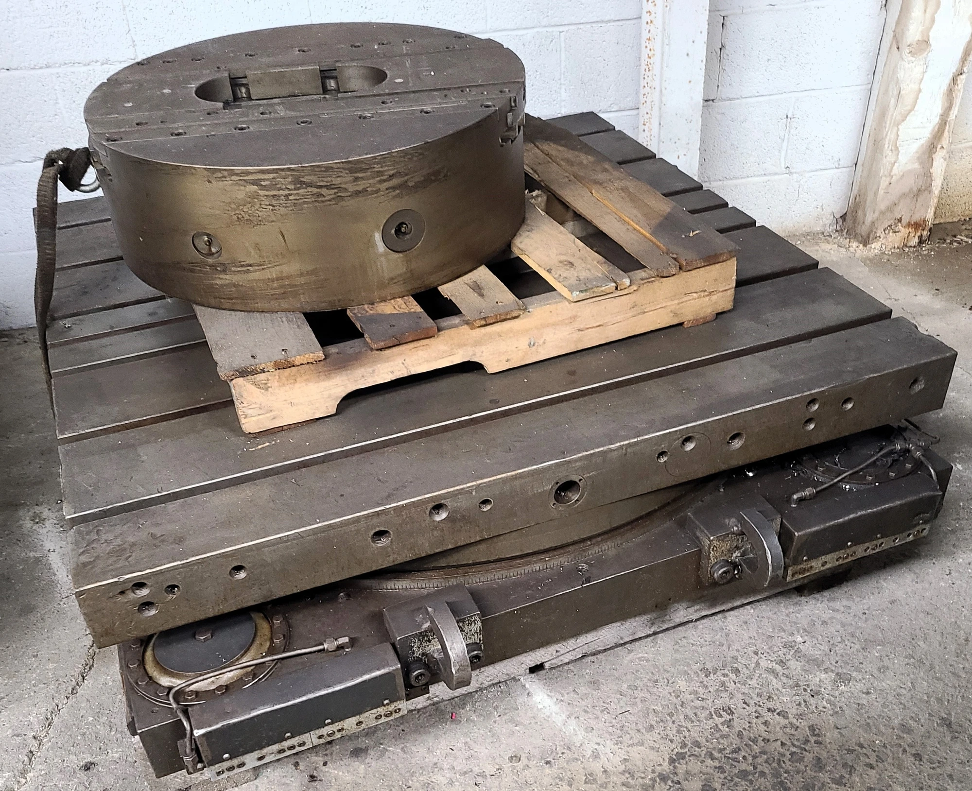 Used 48" x 48" G & L HYDROSTATIC ROTARY TABLE