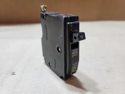 Used SQUARE D QOB115 Switchgears British Columbia CA | Lenmark #1486891