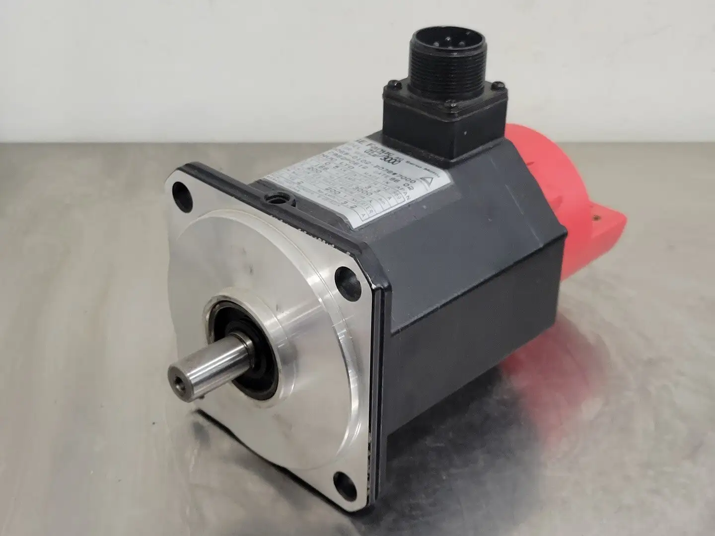 NEW GE FANUC AE2/300