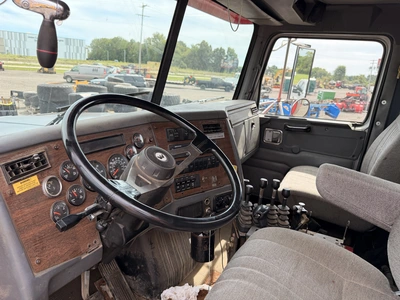 Used 2005 WESTERN STAR 4900 Box trucks Michigan US | Miedema Asset Management Group #1665689
