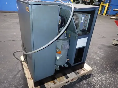 USED 1998 ATLAS COPCO GA11