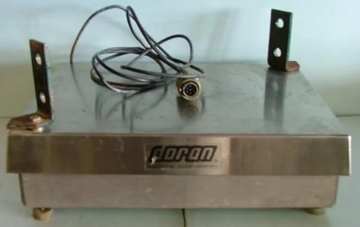 QTY. 1. DORAN SCALES INC. PLATFORM SCALE MODEL: D9...