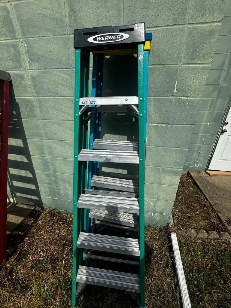 Used _UNKNOWN_ _UNKNOWN_ Ladders Ohio US | Myron Bowling Auctioneers Inc #1507937