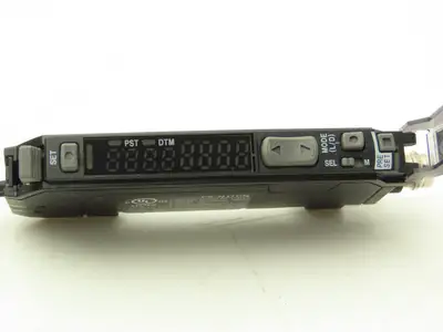 Keyence FS-N11CN Fiber Optic Sensor 24V Various Cable Lengths Included Lot of 6