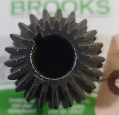 NEW BRACKETT 133681A