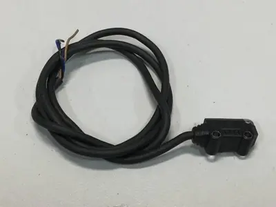 USED OMRON E3T-ST11