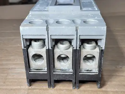 USED SIEMENS FXD63S250A