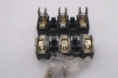 NOB Allen Bradley 1491-N126 SER A Fuse Block 1-30 Amp 600V 3 Pole AB STK K-3075