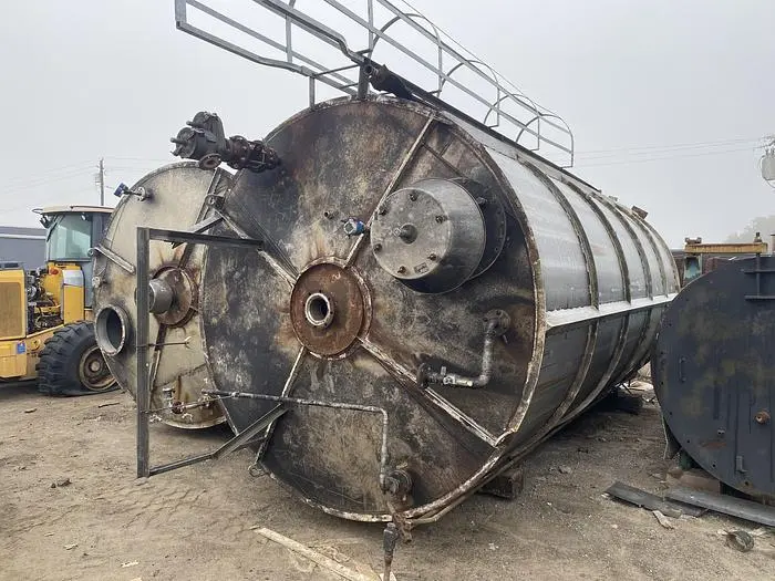 Used USED 10,000 GALLON STAINLESS STEEL VERTICAL TANK _UNKNOWN_ Vertical Single Wall Tanks North Carolina US | DH Griffin Used Equipment #1383731