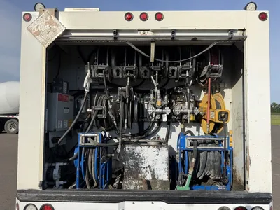 Used 2020 INTERNATIONAL SERVICE LUBE BODY Fuel & Lube Trucks Minnesota US | Carco Truck & Equipment #1513957
