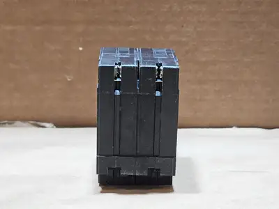 New | in-Stock SCHNEIDER CHOMT2020240 Switchgears British Columbia CA | Lenmark #1434880