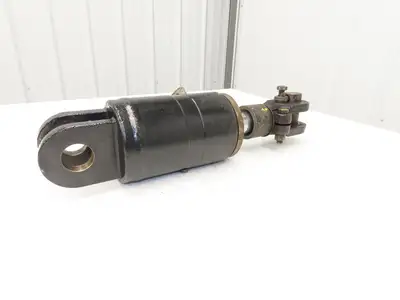 Yale 1504880 Forklift Hydraulic Tilt Cylinder Removed From Off ERC100HGN