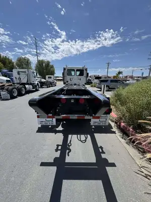 Used 2019 FREIGHTLINER CASCADIA 112 Hooklifts & Roll-Offs California US | Commerce Truck Equipment Sales #1548708