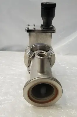 EDWARDS GVI 63M GATE VALVE WITH STAINLESS STEEL ADAPTER