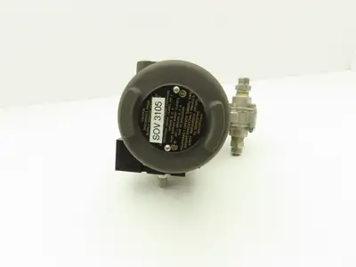 Flowserve 10I 39 SZMS24A P BC R6 Pneumatic Actuator with 1/2"NPT SS Ball Valve
