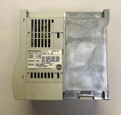 USED MITSUBISHI ELECTRIC FR-S520E-2.2K