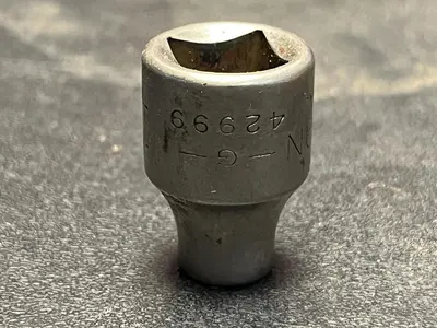 Craftsman USA 1/4" 6 Point 3/8" Drive Shallow Chrome Socket 42999 Inverted G