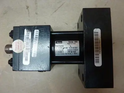 USED PARKER 40  HHH MITNS19M