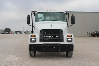 New | in-Stock 2027 MACK MD7 Rolloff Trucks Texas US | Roll Off Truck World #1491876