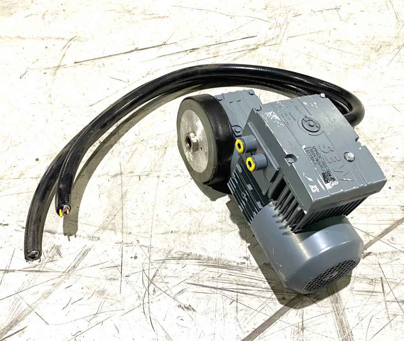 USED SEW-EURODRIVE GEARMOTOR W/ BUILT IN INVERTER UNIT