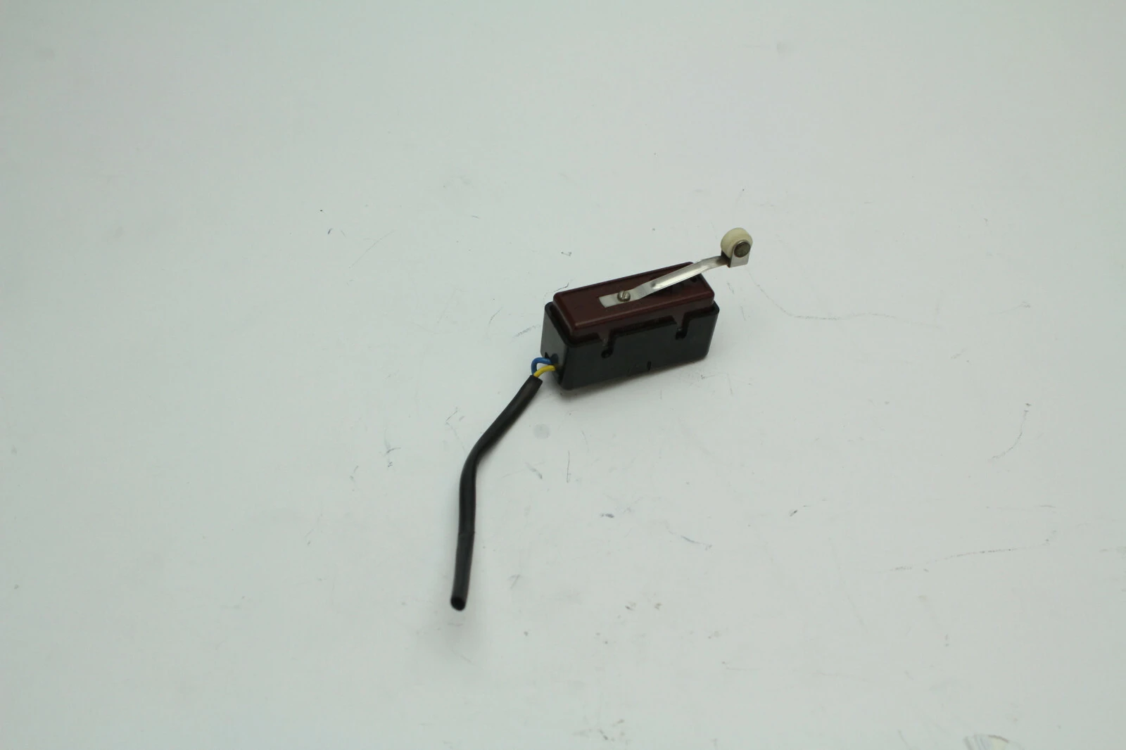 Used Unimax 2HBW-5 Misc Electrical & Power Parts California US | Davliegogo LLC #1729883