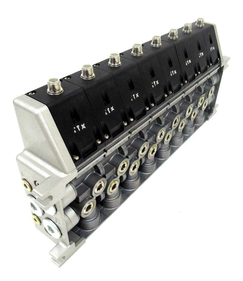 NEW SMC VV818-03S-W04D-X17-XG MANIFOLD VV81803SW04DX17XG