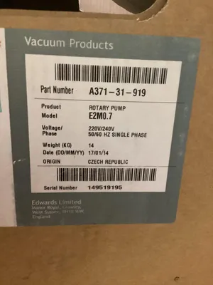 Edwards E2M0.7 Dual Stage Rotary Vacuum Pump 1PH 0.9kW (1.2HP) -NIB