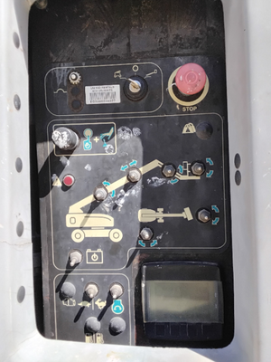USED 2014 Genie S-85