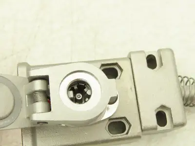 Allen Bradley 440T-MSALE10FB Guardmaster Trapped Key Interlock Switch with Key