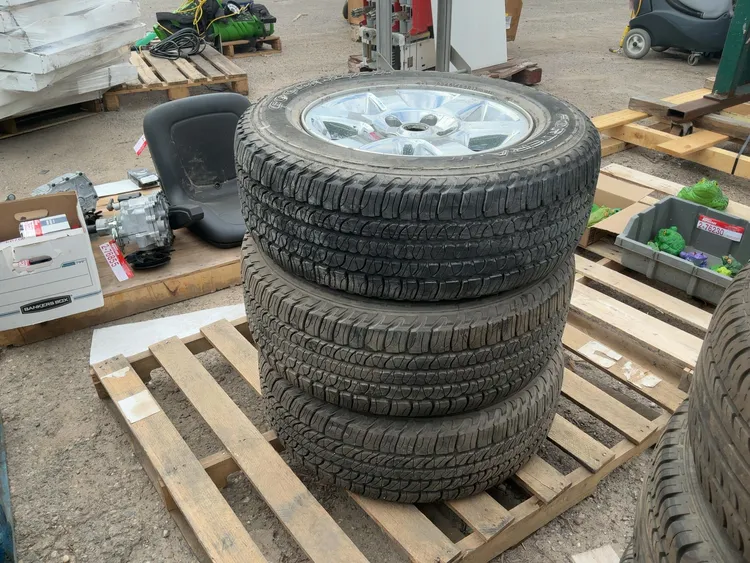 Used GOOD YEAR P245/65R17 Wheels & Tires Michigan US | Miedema Asset Management Group #1186656