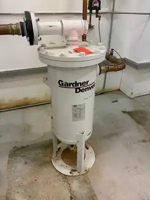 2018 GARDNER DENVER VS45-70A03 Planta de aire compresor | Perry Equipment (14)