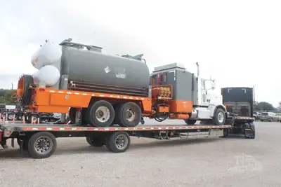 Used 2014 PETERBILT 367 Tanker trucks Texas US | Roll Off Truck World #1491934