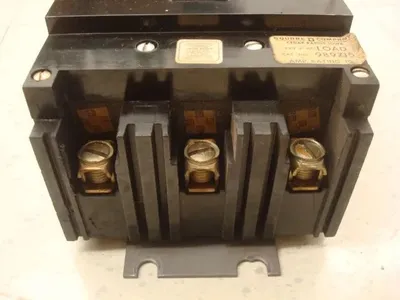Square D 989715 Circuit Breaker 15 Amps 480 VAC Used