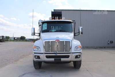 New | in-Stock 2027 PETERBILT 548 Rolloff Trucks Texas US | Roll Off Truck World #1492013