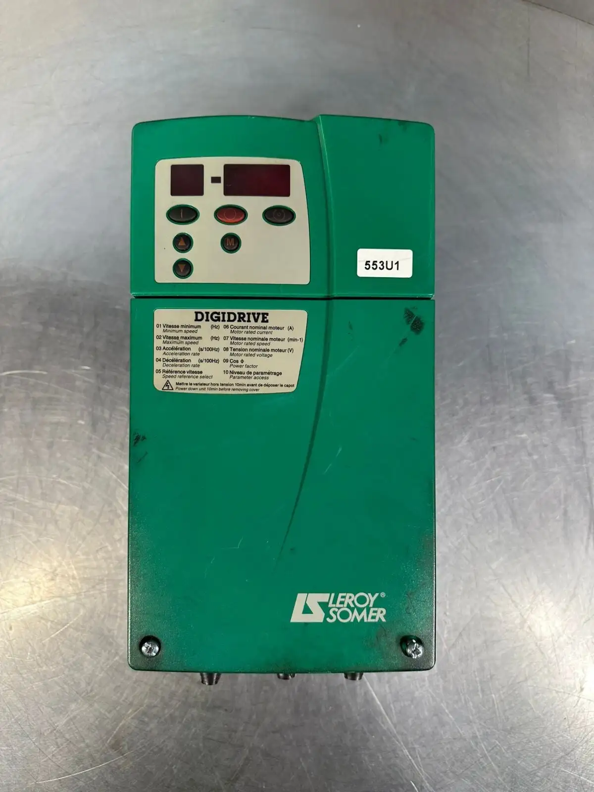 #123 Control Techniques Commander SE-SE23400075 SE23400075 SE1.5T 0.75kW (7.5.3)
