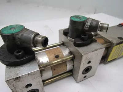 Welker Bearing WPA-24-23-90 Pneumatic Shot Pin Assembly W/Proximity Switch