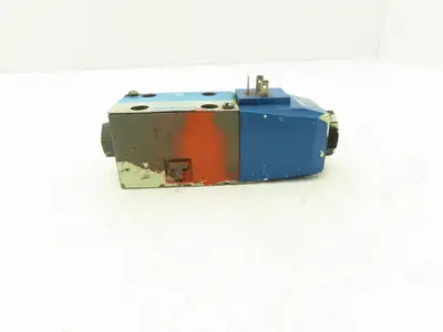 Vickers DG5V-7-2A-E-U2-B-80-JA484 Hydraulic Directional Solenoid Valve 110v