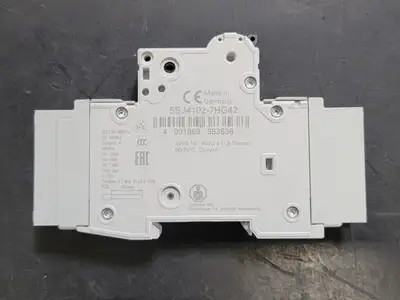 NEW SIEMENS 5SJ4102-7HG42