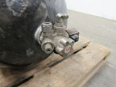 LUXFER A2085D-101 200 Liter Natural Gas Vehicle Storage Tank 15US Gal.