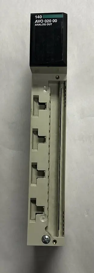 USED SCHNEIDER 140AVO02000